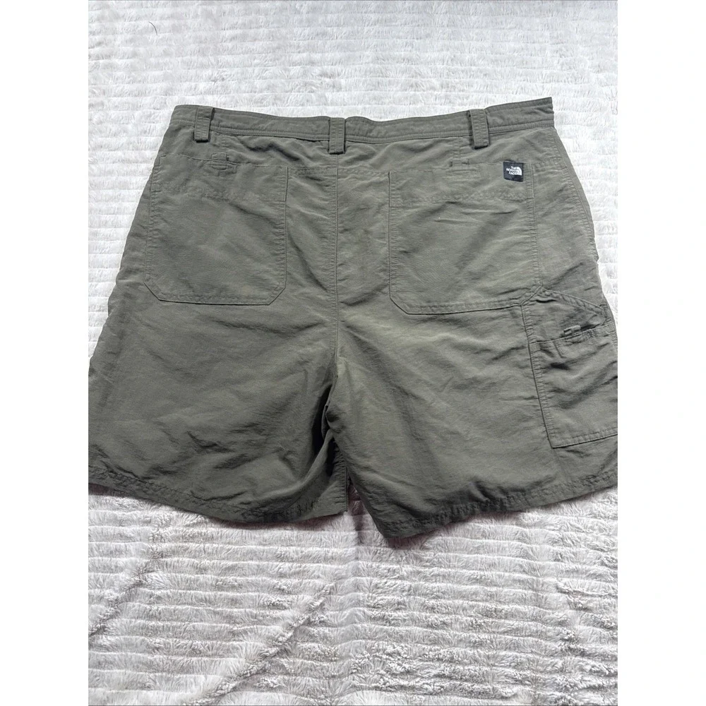 North Face Mens Shorts 42 Nylon Rip Stop Tan Travel Hiking Outdoor Fishing Green
